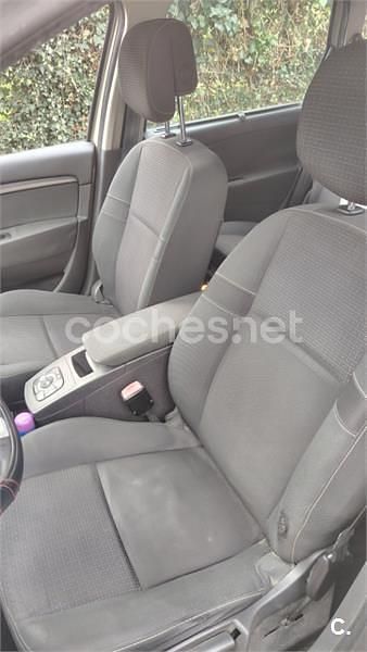 Usado Renault Scénic III Dynamique 110 CV (80 kW) 2011 Beige Monovolumen