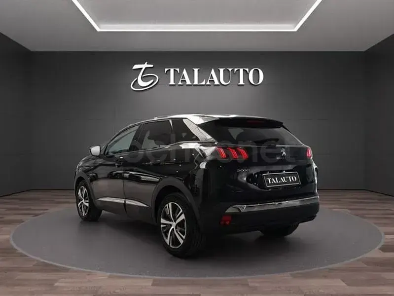 Usado Peugeot 3008 Allure 130 CV (95 kW) 2024 Negro SUV
