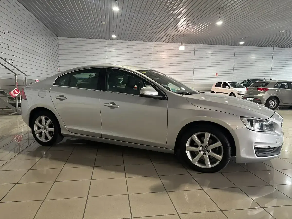 Occasion Volvo S60 Momentum 150 PK (110 kW) 2015 Grijs Sedan