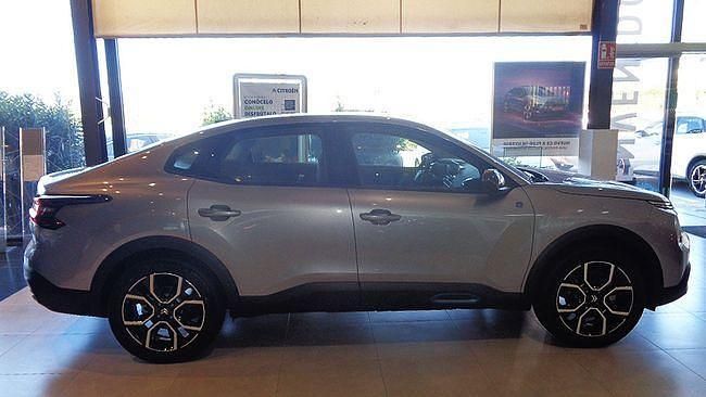 Usado Citroën e-C4 Feel 100 kW (136 CV) 2024 Gris Berlina