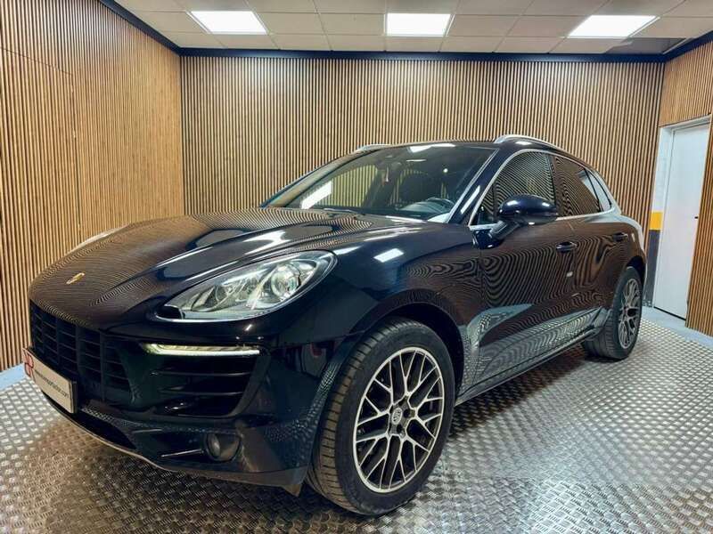 Negro Usado 2015 Porsche Macan S SUV | 36.900 € (Precio justo) - Imagen 1/4