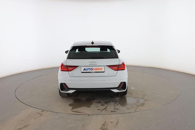 Usado Audi A1 Sportback S-Line 116 CV (85 kW) 2019 Blanco Utilitario