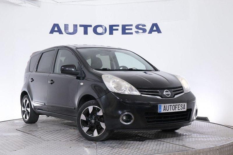 Begagnad Nissan Note Tekna 90 HK (66 kW) 2013 Negra Halvkombi