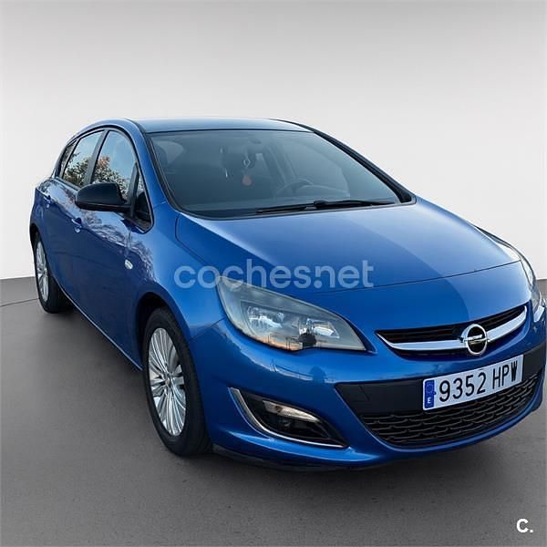 Usado Opel Astra Selective 110 CV (80 kW) 2013 Azul Berlina
