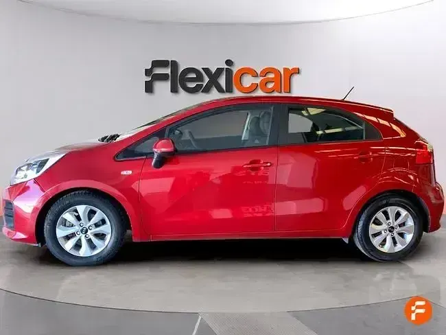 Usado Kia Rio 84 CV (61 kW) 2017 Rojo