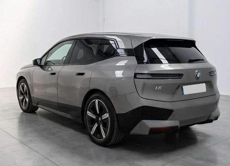 Usado BMW iX Comfort Edition 239 kW (326 CV) 2023 Gris SUV