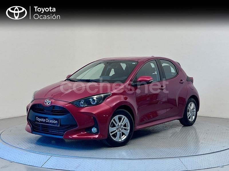 Rojo Usado 2024 Toyota Yaris Edition Berlina | 16.900 € (Super precio) - Imagen 1/4