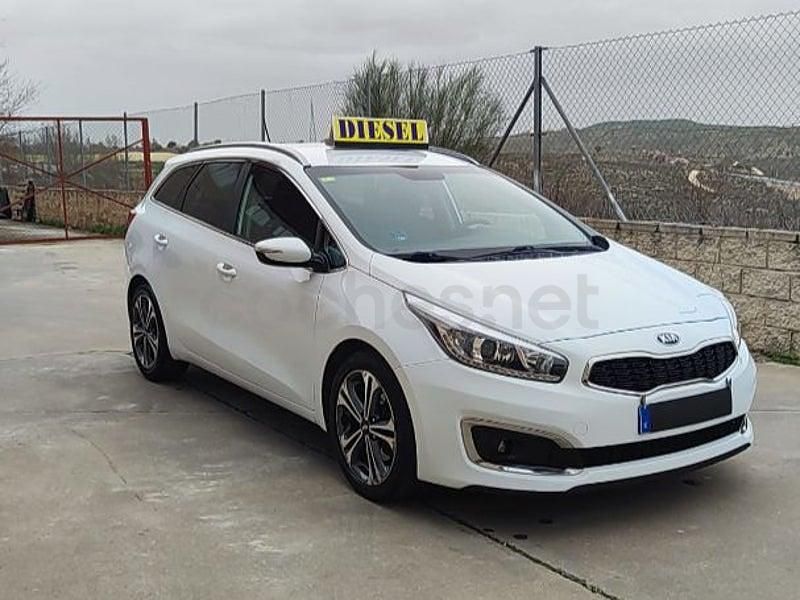 Usado Kia Ceed GT 136 CV (100 kW) 2017 Blanco Berlina
