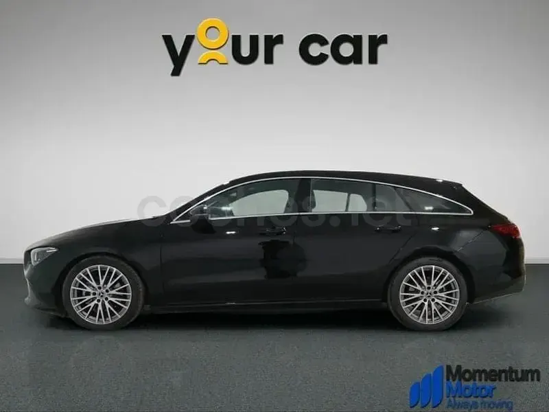 Usado Mercedes CLA200 Shooting Brake 150 CV (110 kW) 2022 Negro Familiar