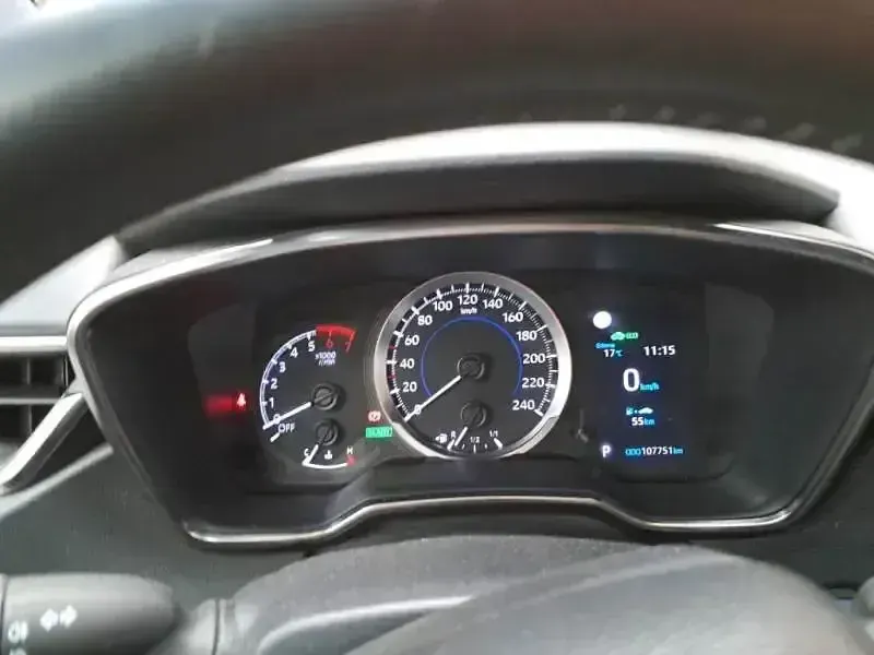 Usado Toyota Corolla Active 122 CV (89 kW) 2020 Gris Berlina