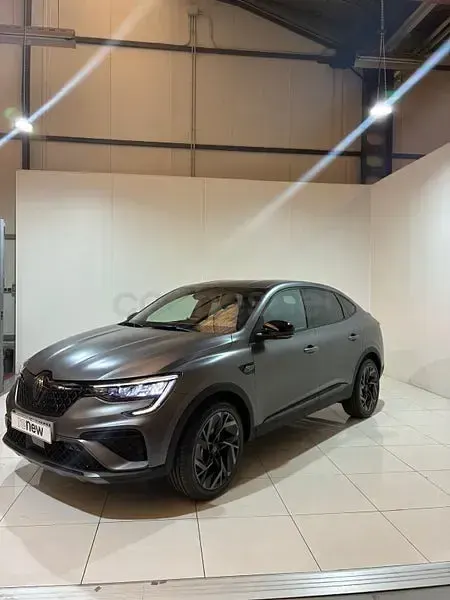 Nuevo Renault Arkana Esprit Alpine 145 CV (106 kW) 2026 Gris / plata SUV