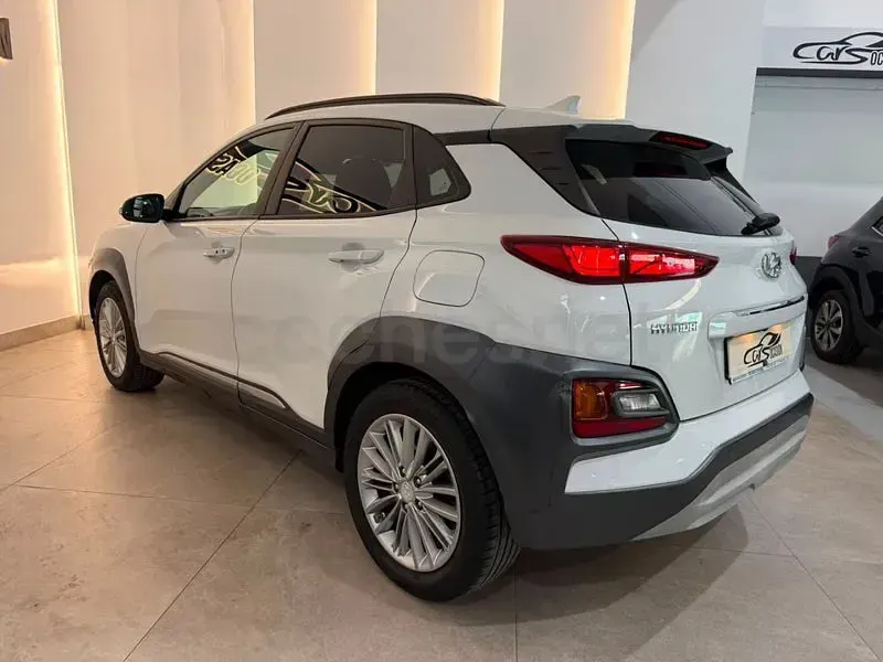 Usado Hyundai Kona 115 CV (84 kW) 2021 Blanco SUV