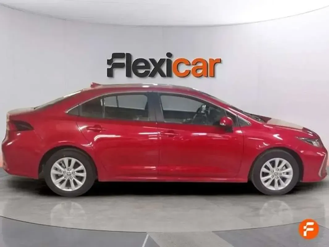 Usado Toyota Corolla Eco 140 CV (102 kW) 2025 Rojo Berlina