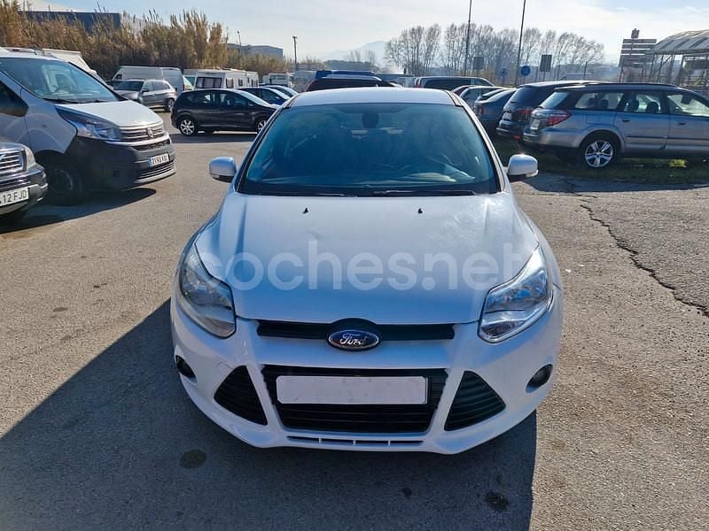 Blanco Usado 2013 Ford Focus Trend Berlina | 4980 € (Super precio) - Imagen 1/4