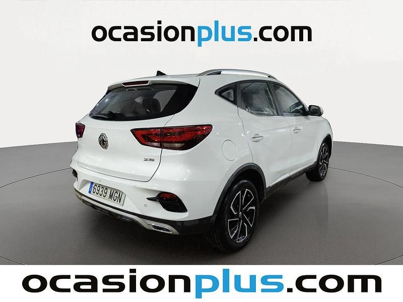 Usado MG ZS Luxury 111 CV (81 kW) 2023 Blanco SUV