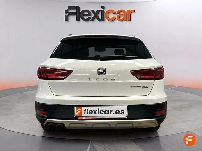 Usado Seat Leon 150 CV (110 kW) 2018 Blanco