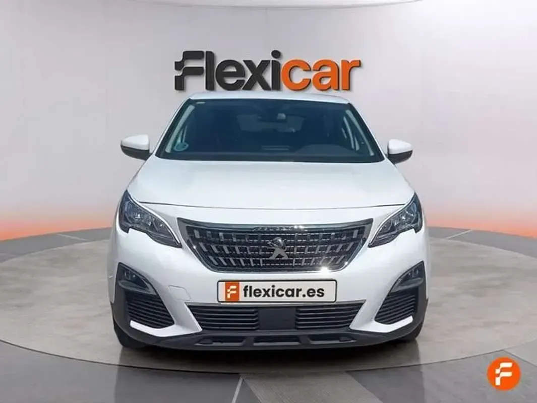 Usado Peugeot 3008 Active 131 CV (96 kW) 2020 Blanco SUV