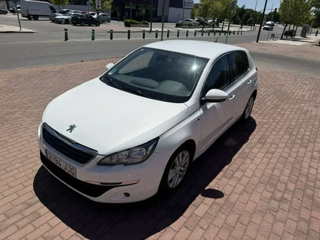 Usado Peugeot 308 Active 120 CV (88 kW) 2015 Blanco Utilitario