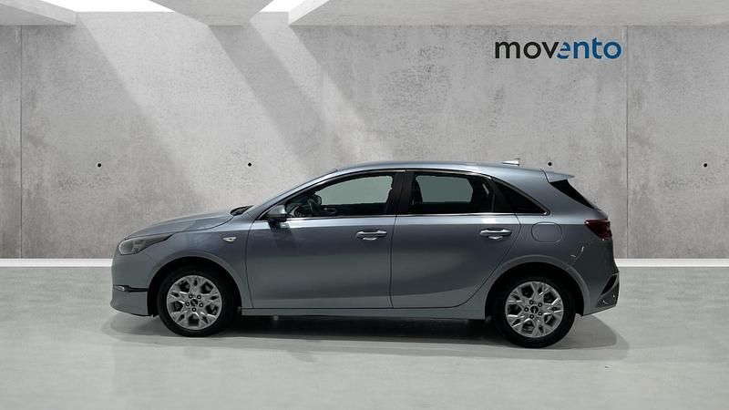 Usado Kia Ceed 136 CV (100 kW) 2023 Gris Utilitario