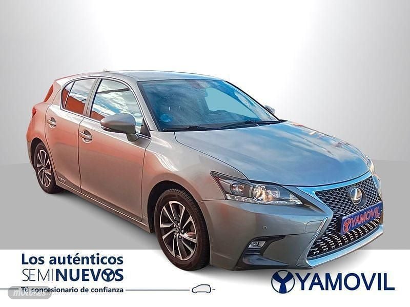 Usado Lexus CT200h Business Edition 136 CV (100 kW) 2021 Gris Berlina