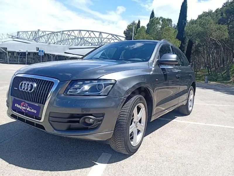 Usado Audi Q5 S-Line 170 CV (125 kW) 2011 Gris / plata SUV