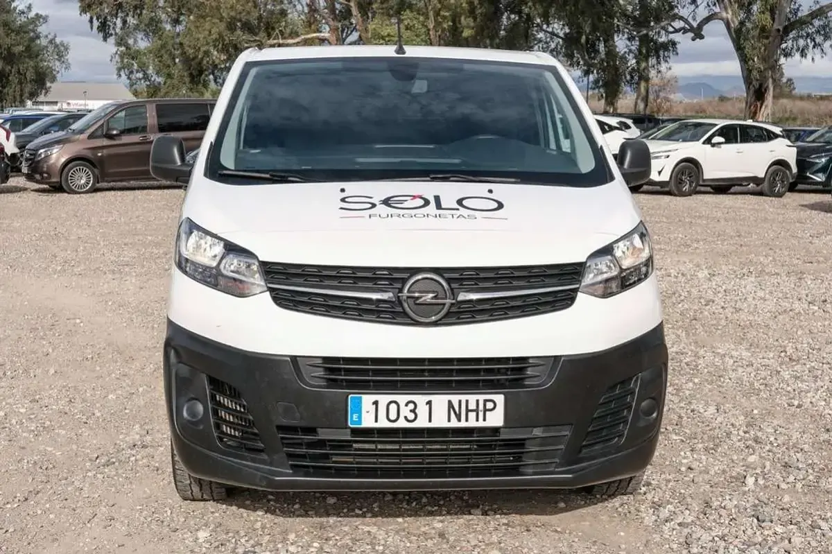 Usado Opel Vivaro Innovation 120 CV (88 kW) 2021 Blanco Monovolumen