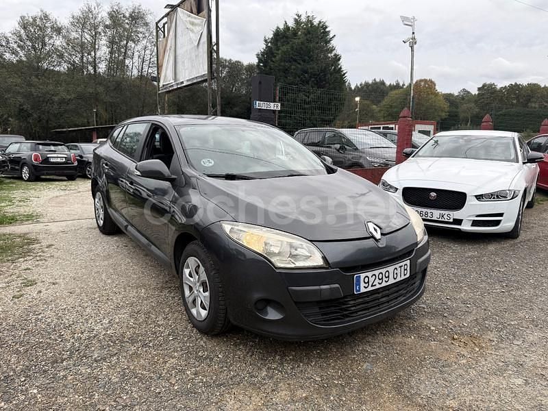Negro Usado 2010 Renault Mégane GrandTour Business Familiar | 3700 € (Precio justo) - Imagen 1/4