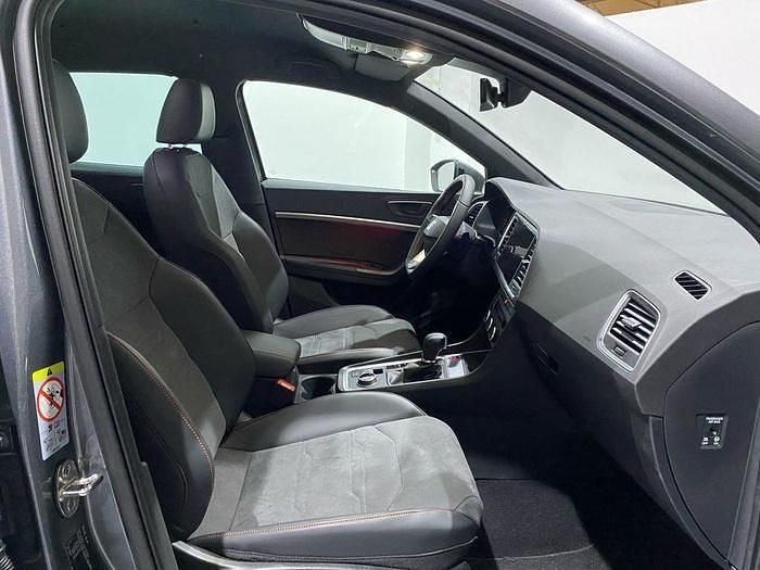Usado Seat Ateca FR 150 CV (110 kW) 2025 Gris / plata SUV