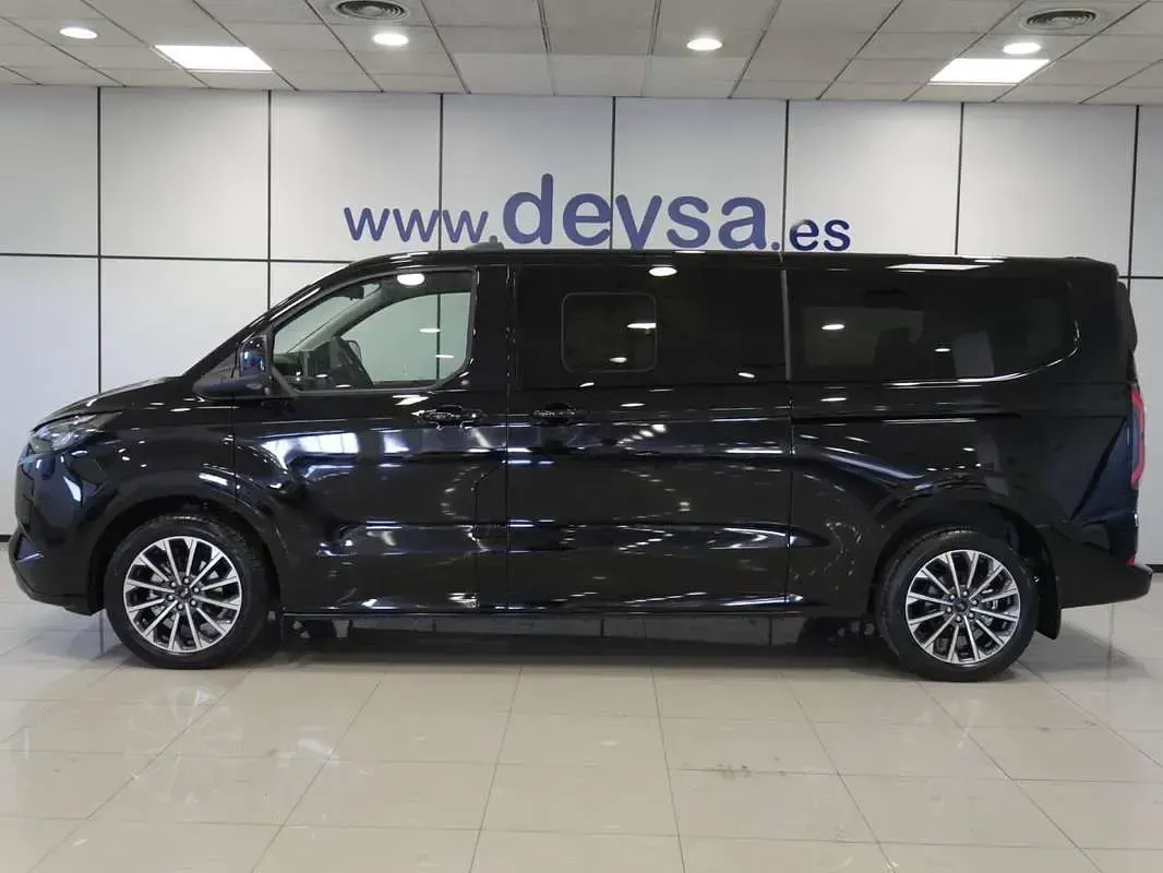 Nuevo Ford Tourneo Custom Titanium X 232 CV (170 kW) 2026 Negro Van