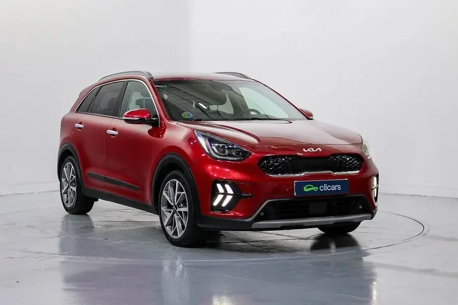 Usado Kia Niro 141 CV (103 kW) 2022 Rojo SUV