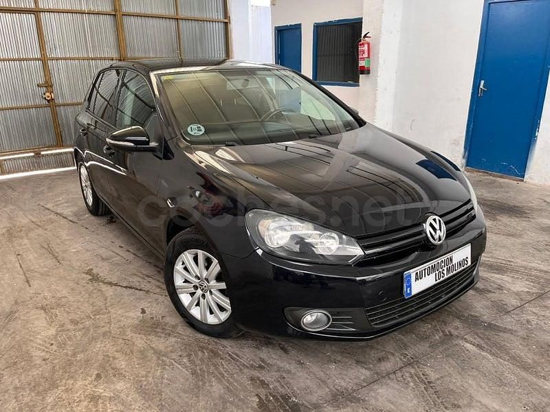 Usado VW Golf VI 105 CV (77 kW) 2010 Negro Utilitario