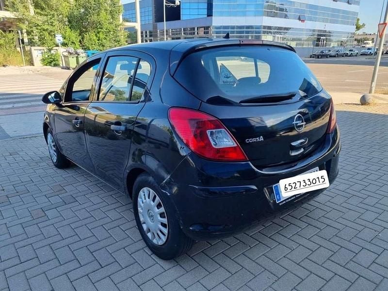 Usado Opel Corsa Essentia 60 CV (44 kW) 2008 Negro Utilitario