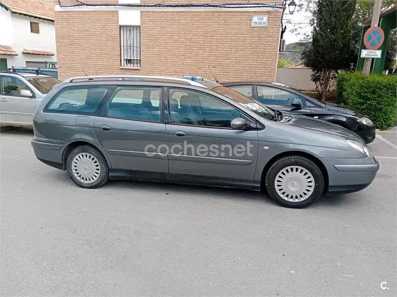 Usado Citroën C5 Exclusive 110 CV (80 kW) 2004 Gris / plata Familiar