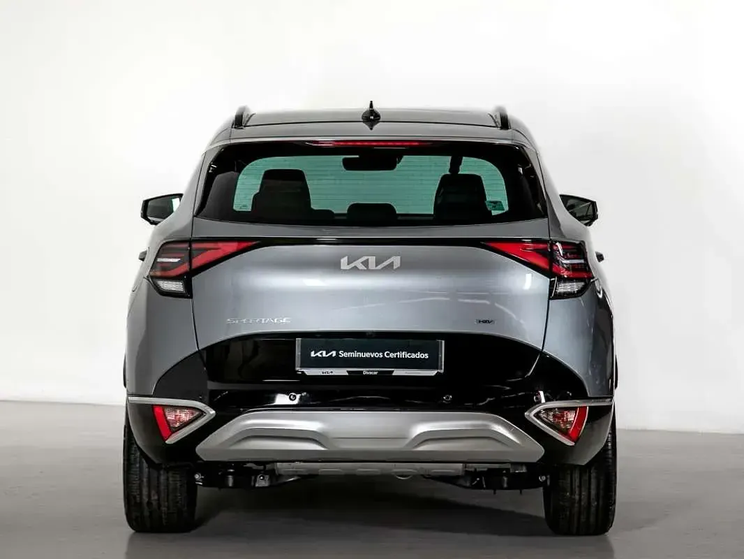 Usado Kia Sportage 218 CV (160 kW) 2025 Gris SUV