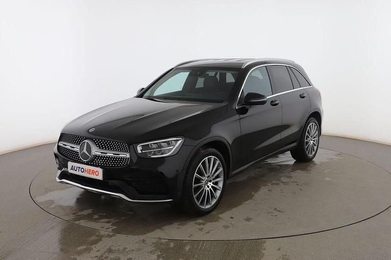 Usado Mercedes GLC220 AMG line 194 CV (142 kW) 2022 Negro SUV