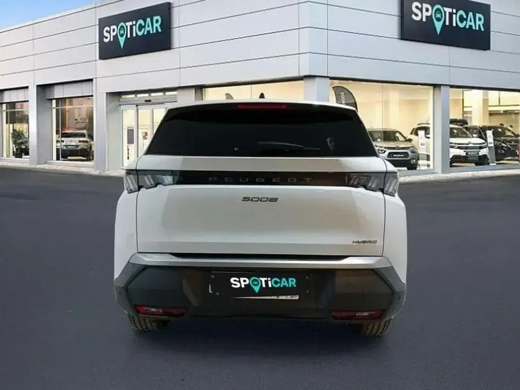 Usado Peugeot 5008 Allure 145 CV (106 kW) 2026 Blanco SUV