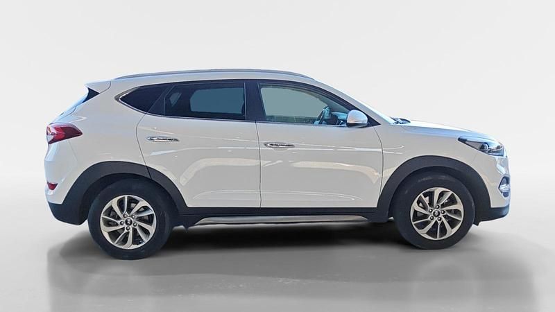 Usado Hyundai Tucson Style 141 CV (103 kW) 2017 Blanco SUV