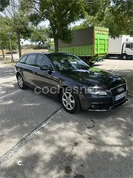 Usado Audi A4 143 CV (105 kW) 2010 Negro Familiar