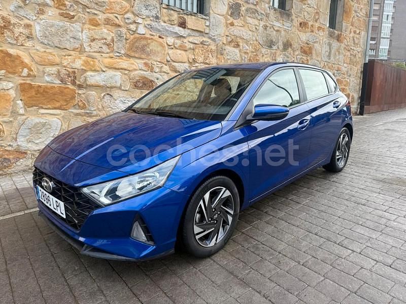 Azul Usado 2021 Hyundai i20 Berlina | 12.490 € (Precio justo) - Imagen 1/4