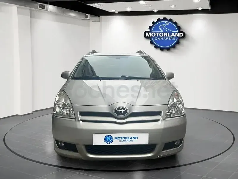 Usado Toyota Corolla Verso Sol 129 CV (94 kW) 2006 Gris / plata Monovolumen