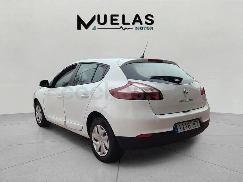 Usado Renault Mégane Business 95 CV (69 kW) 2015 Blanco Berlina
