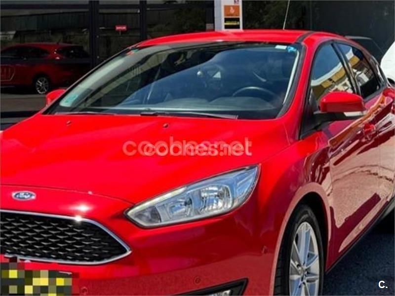 Usado Ford Focus Business Edition 125 CV (91 kW) 2016 Rojo Berlina