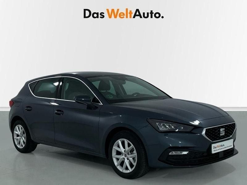 Usado Seat Leon Style 116 CV (85 kW) 2025 Gris Berlina