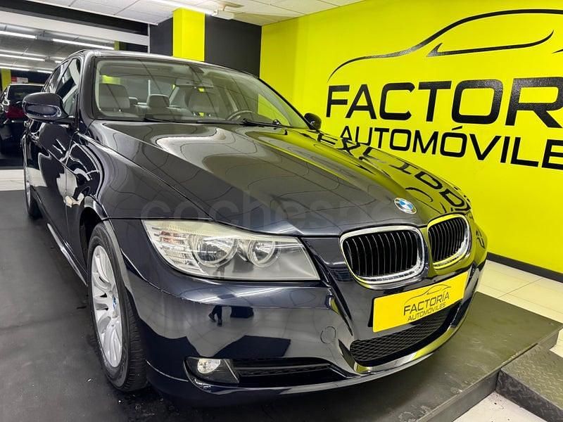 Usado BMW 318 143 CV (105 kW) 2009 Azul Berlina