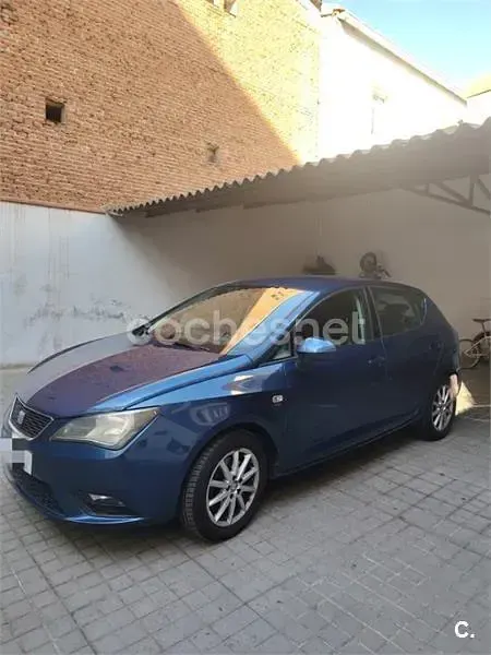 Usado Seat Ibiza Style 105 CV (77 kW) 2012 Azul Berlina