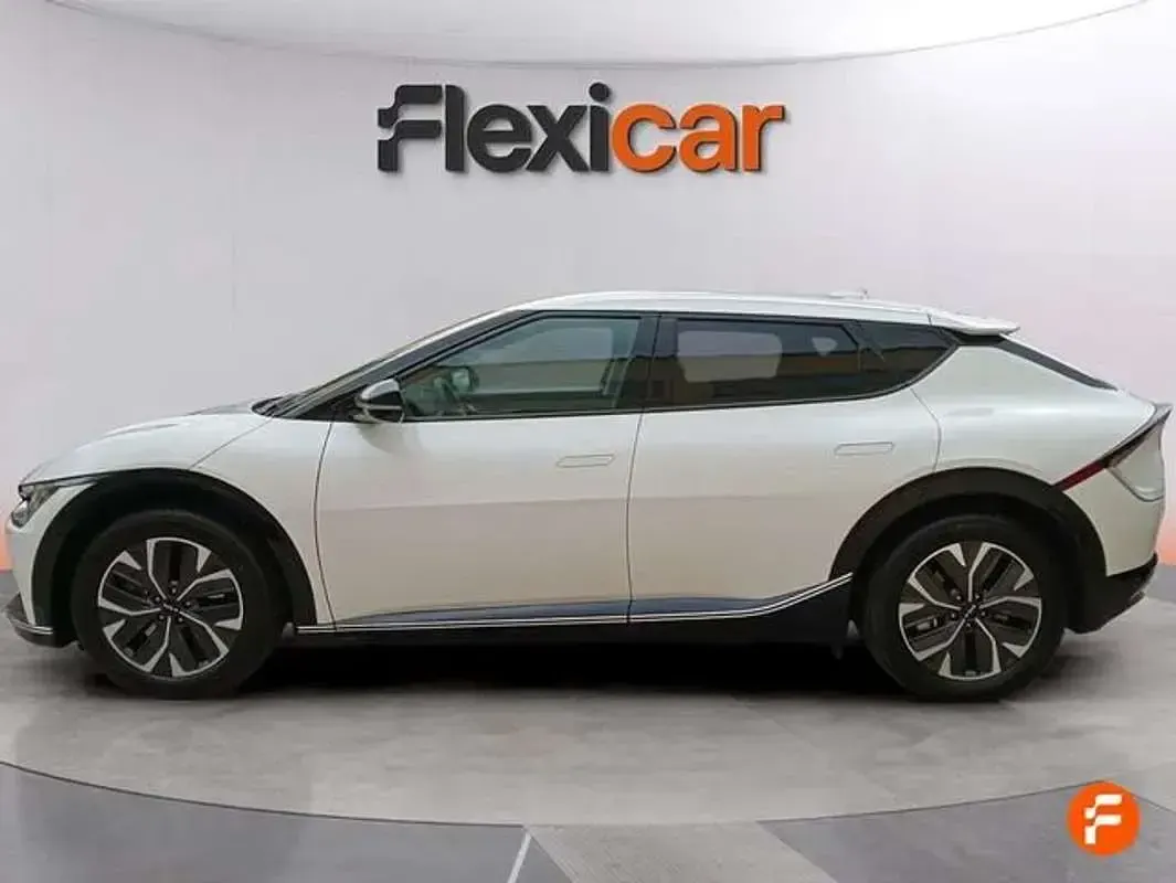 Usado Kia EV6 Air 125 kW (170 HP) 2022 Branco SUV