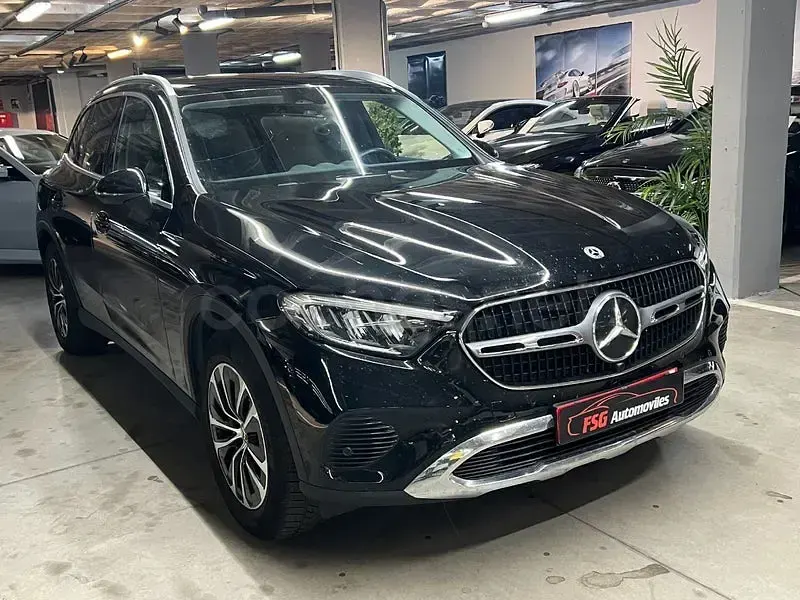 Usado Mercedes GLC200 204 CV (150 kW) 2023 Negro SUV