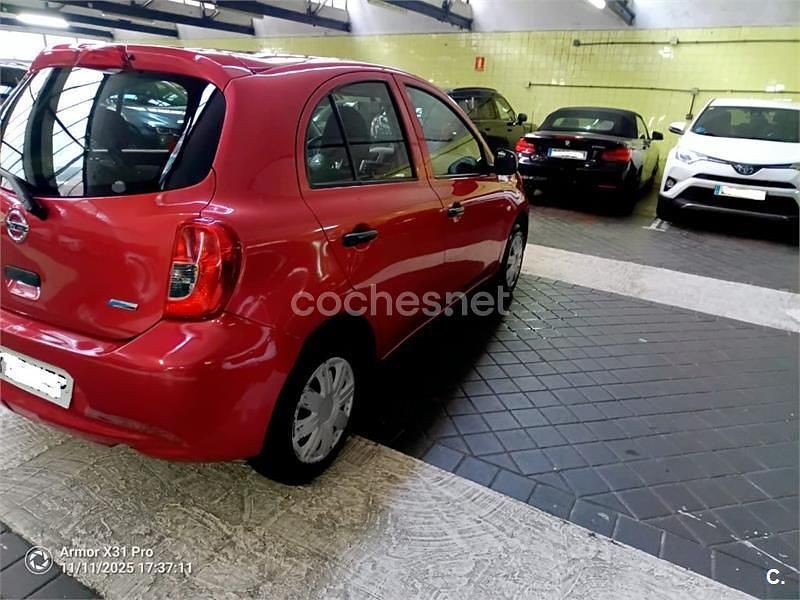 Usado Nissan Micra Visia 80 CV (58 kW) 2013 Granate Berlina