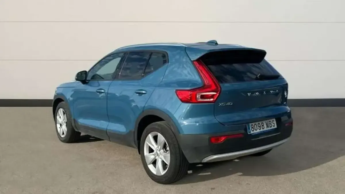 Usado Volvo XC40 Core 163 CV (119 kW) 2022 Azul SUV