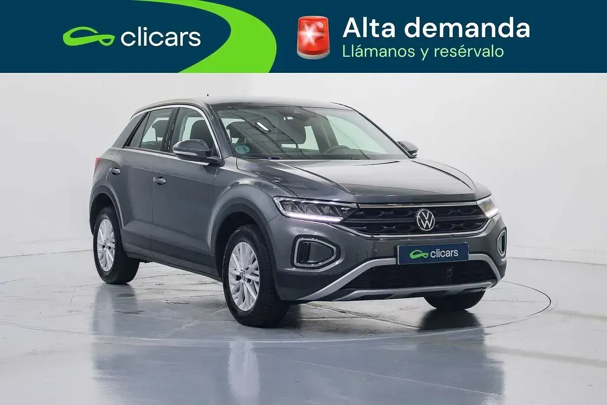 Usado VW T-Roc 110 CV (80 kW) 2024 Gris SUV